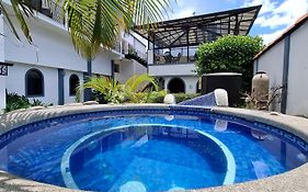 Hotel Santo Tomás